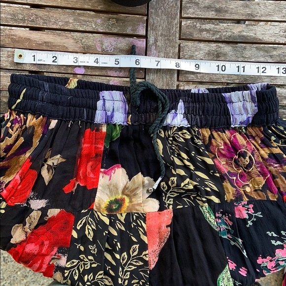 VTG 🌼 funky patchwork flowy skirt - Picture 4 of 7